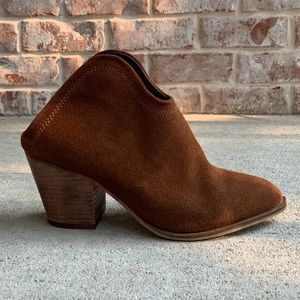 Chinese Laundry Tan Ankle Booties